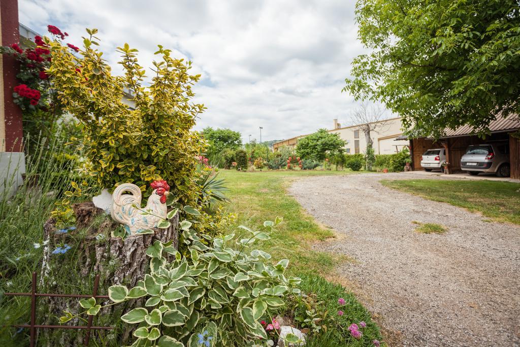 Apartment Tomasevic Slunj Eksteriør billede