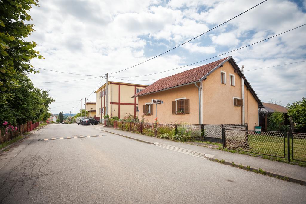 Apartment Tomasevic Slunj Eksteriør billede