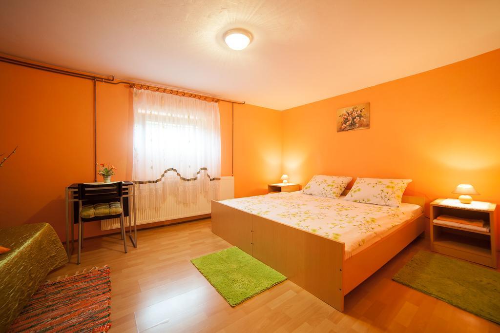 Apartment Tomasevic Slunj Eksteriør billede