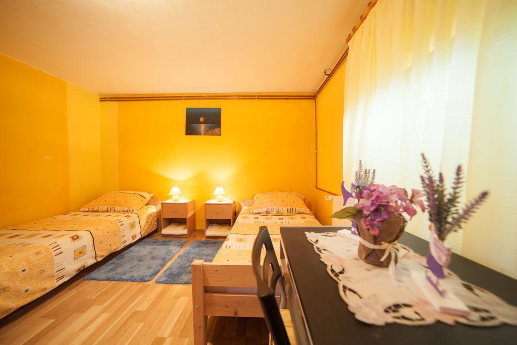 Apartment Tomasevic Slunj Eksteriør billede